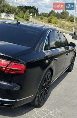 Седан Audi A8 2015 в 
