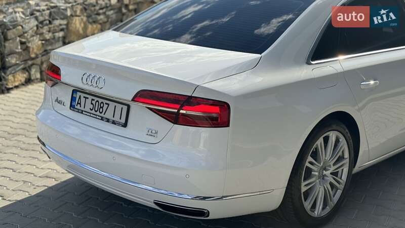 Седан Audi A8 2014 в Ивано-Франковске