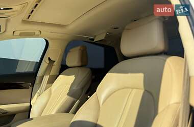Седан Audi A8 2014 в Ивано-Франковске