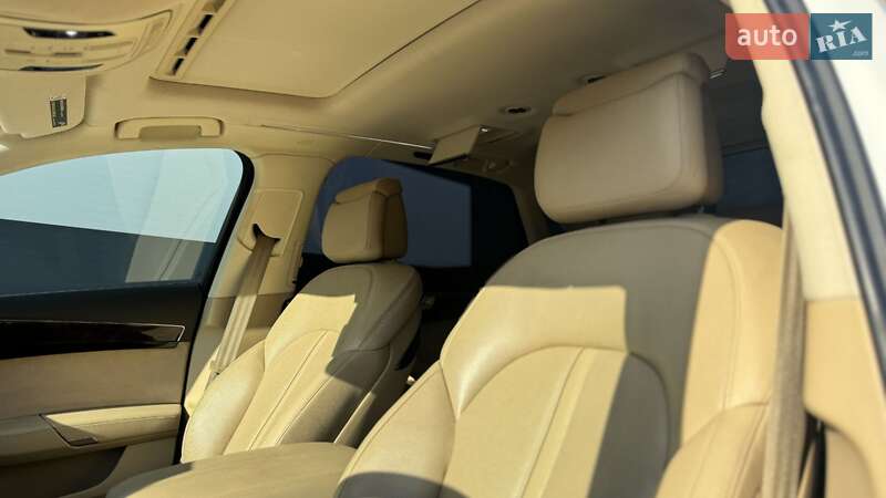 Седан Audi A8 2014 в Ивано-Франковске