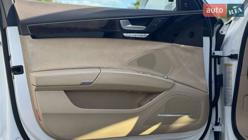 Седан Audi A8 2014 в Ивано-Франковске