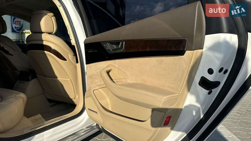 Седан Audi A8 2014 в Ивано-Франковске