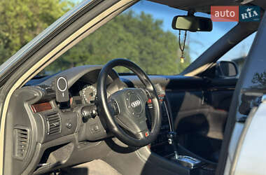 Седан Audi A8 1999 в 