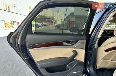 Седан Audi A8 2012 в 