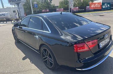 Седан Audi A8 2012 в 
