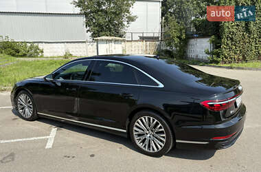 Седан Audi A8 2022 в 