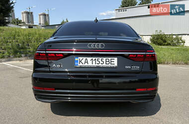 Седан Audi A8 2022 в 