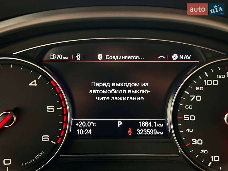 Седан Audi A8 2013 в Львові