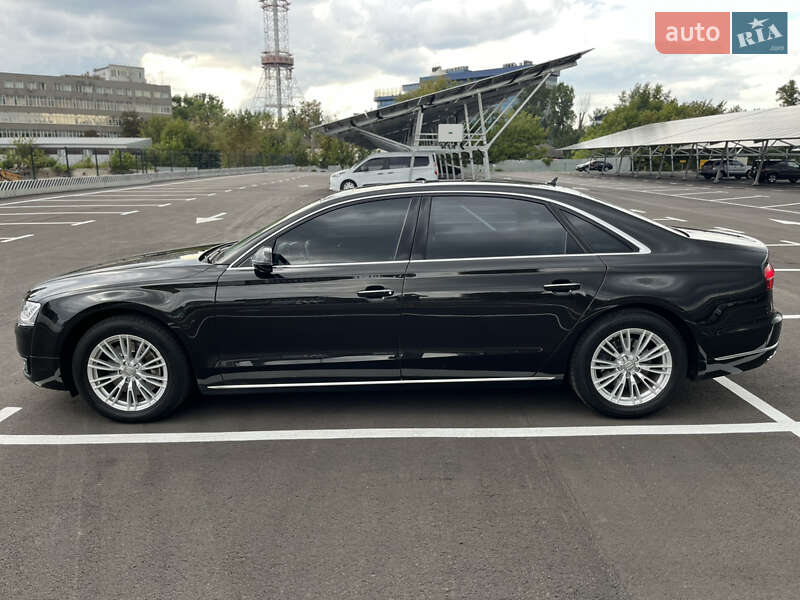 Седан Audi A8 2017 в Киеве