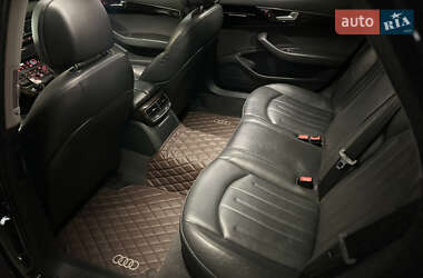 Седан Audi A8 2017 в 