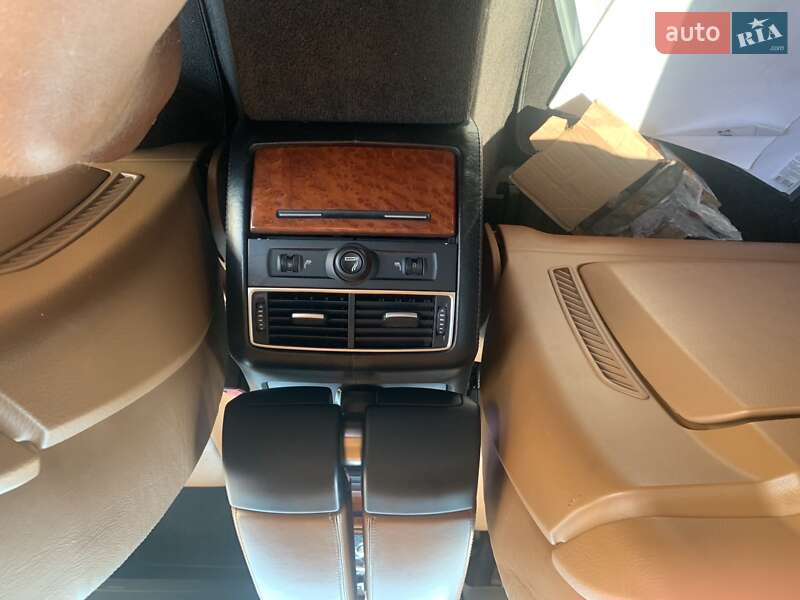 Седан Audi A8 2006 в Вышкове