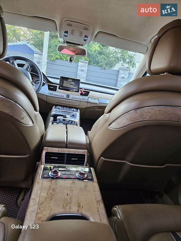 Седан Audi A8 2013 в Борисполе