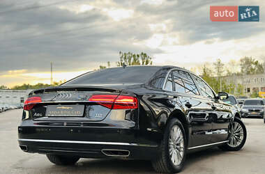 Седан Audi A8 2017 в 