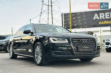 Седан Audi A8 2017 в 