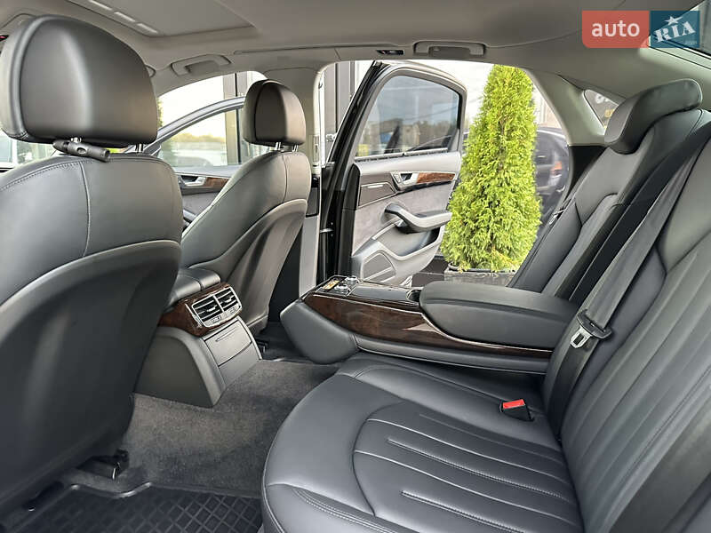 Седан Audi A8 2017 в Харькове