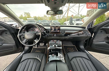 Седан Audi A8 2017 в 