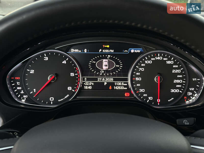 Седан Audi A8 2017 в Харькове