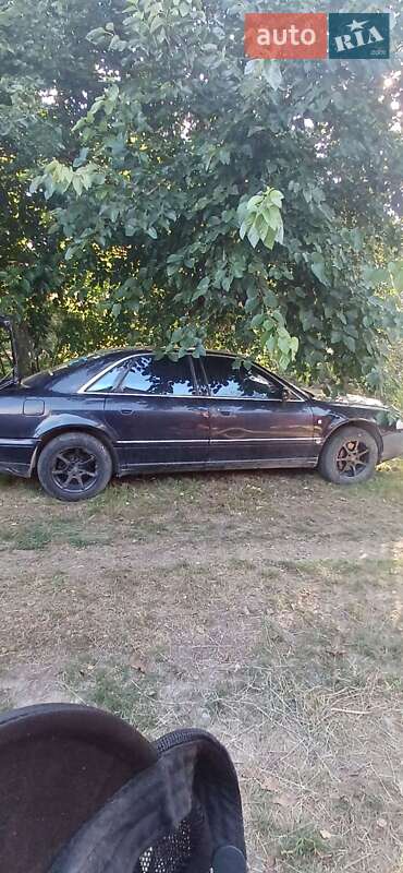 Седан Audi A8 1996 в Черновцах