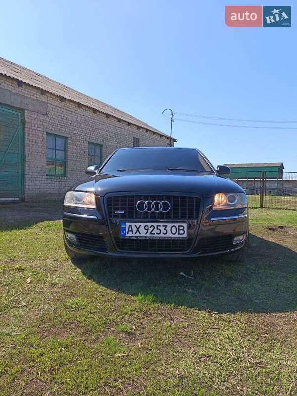 Седан Audi A8 2006 в Сахновщине