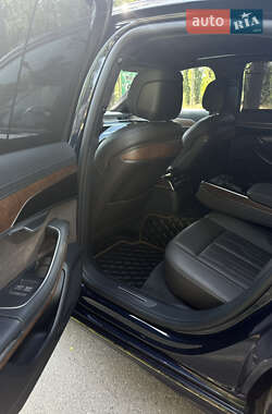 Седан Audi A8 2023 в 
