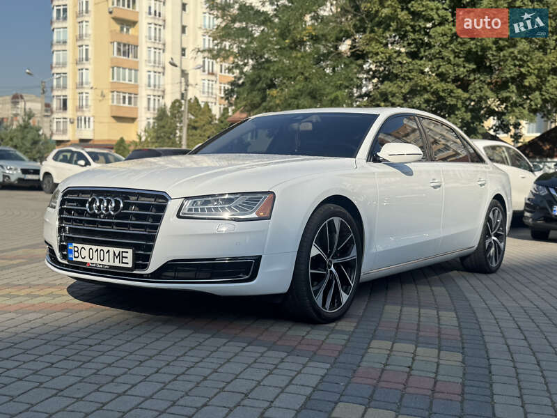 Седан Audi A8 2014 в Львове