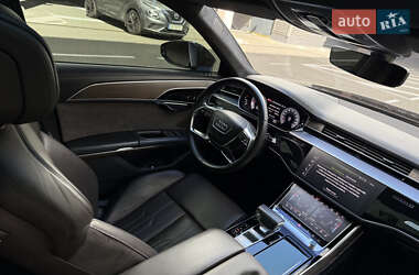 Седан Audi A8 2017 в 