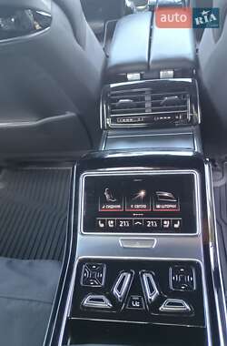 Седан Audi A8 2019 в 
