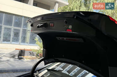 Седан Audi A8 2020 в 