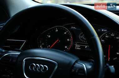 Седан Audi A8 2013 в 