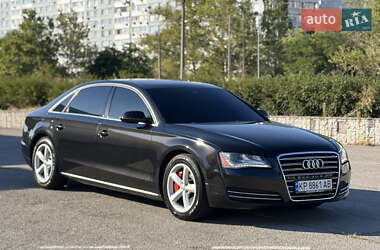 Седан Audi A8 2013 в 