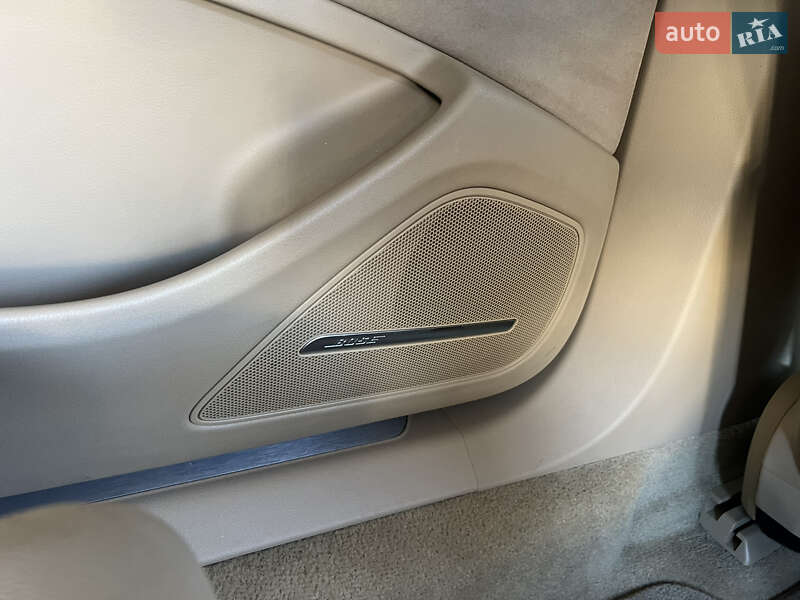 Седан Audi A8 2013 в Запоріжжі