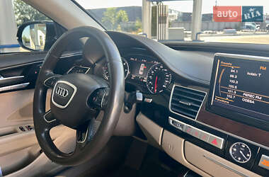 Седан Audi A8 2013 в 