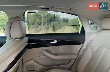 Седан Audi A8 2013 в 
