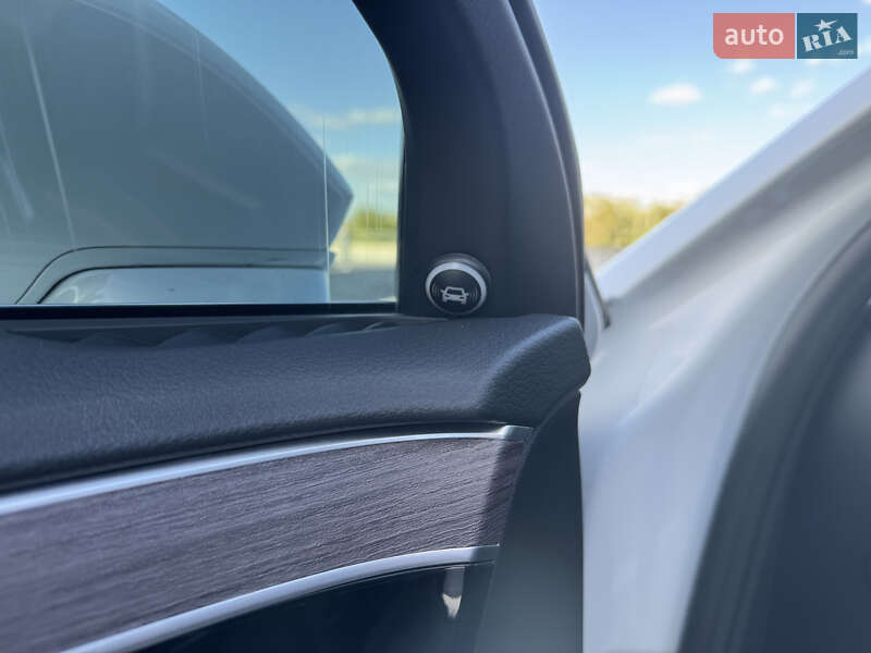 Седан Audi A8 2020 в Києві