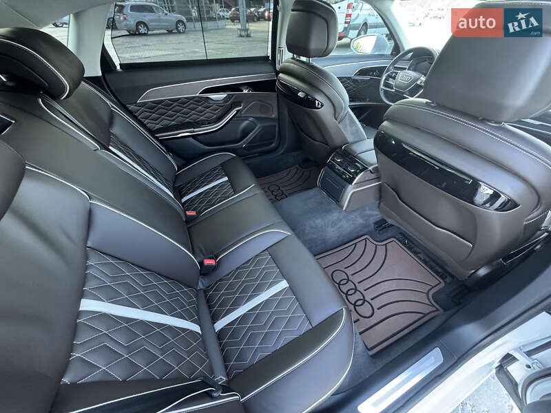 Седан Audi A8 2020 в Києві