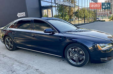 Седан Audi A8 2013 в Черновцах