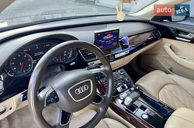 Седан Audi A8 2013 в 