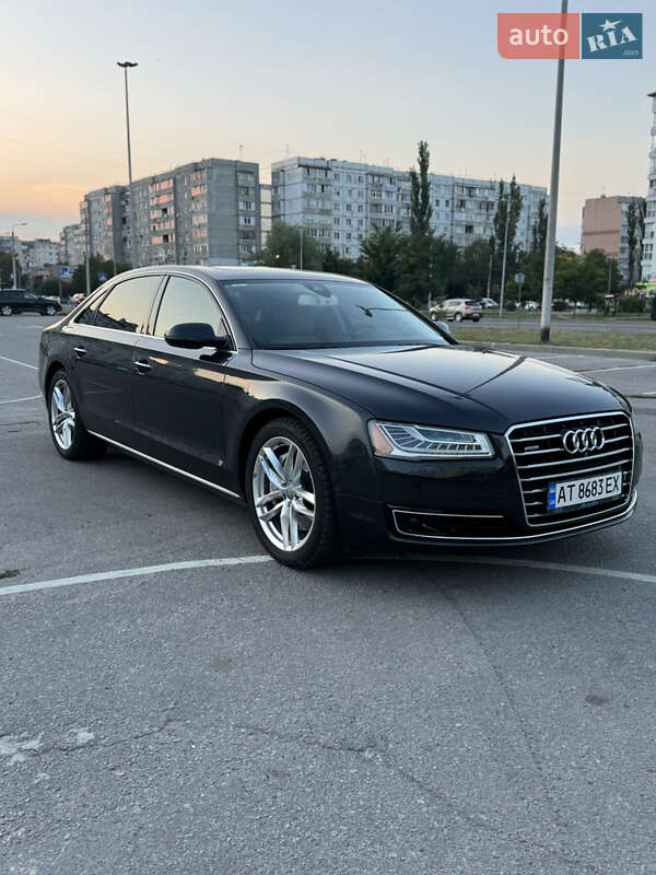 Седан Audi A8 2015 в Ивано-Франковске