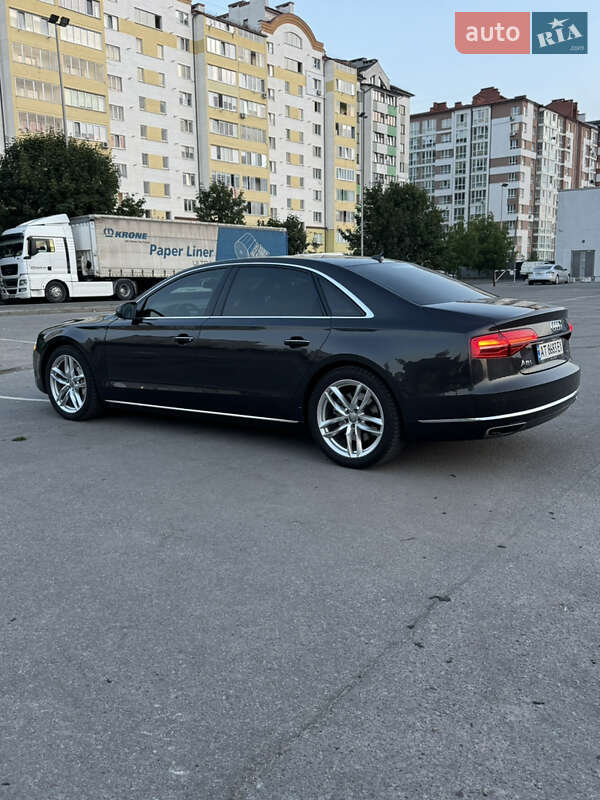 Седан Audi A8 2015 в Ивано-Франковске