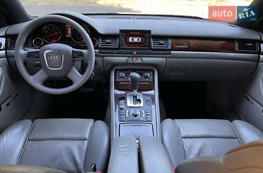 Седан Audi A8 2006 в 