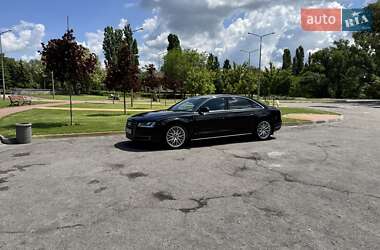 Седан Audi A8 2015 в 
