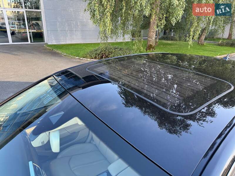 Седан Audi A8 2011 в Киеве