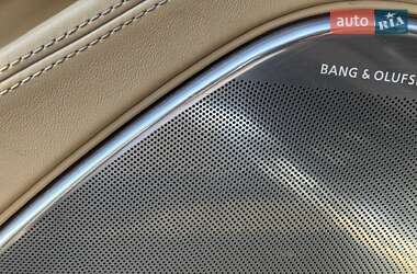 Седан Audi A8 2011 в 