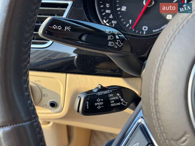 Седан Audi A8 2011 в Киеве