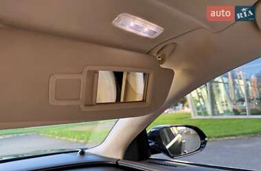 Седан Audi A8 2011 в 
