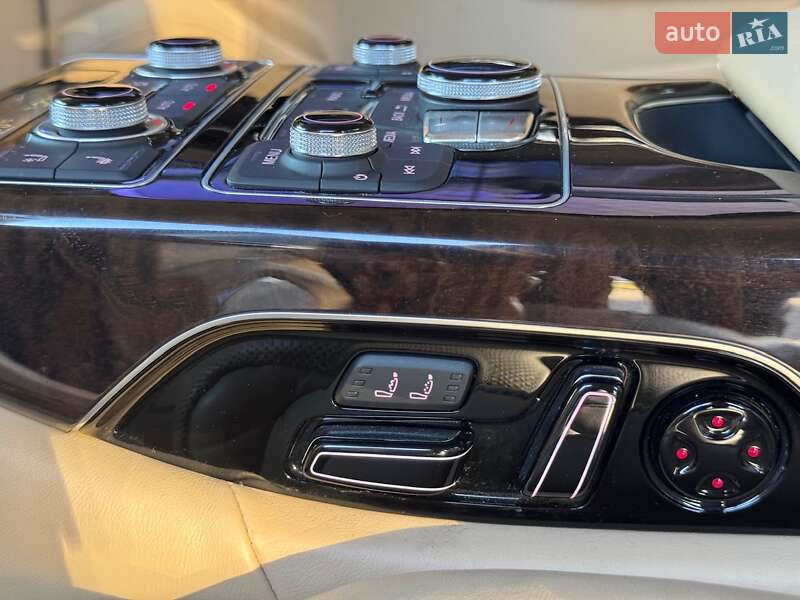 Седан Audi A8 2011 в Киеве