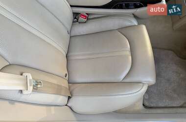 Седан Audi A8 2011 в 