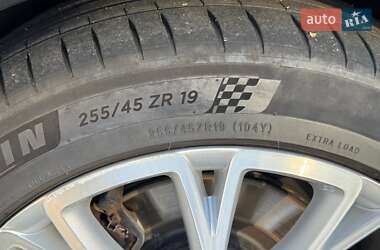Седан Audi A8 2011 в 