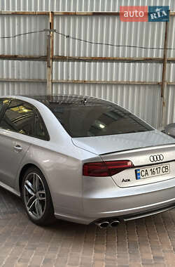 Седан Audi A8 2017 в 