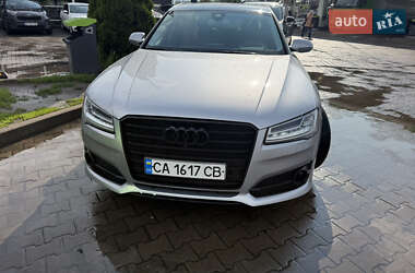 Седан Audi A8 2017 в 